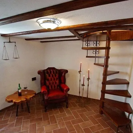 Holiday home Oud Veerhuis Anno 1633